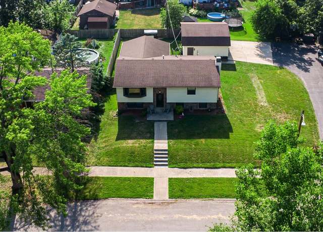 Property at 246 Crestwood Dr, Hobart, IN 46342, 3 beds, 3.5 baths