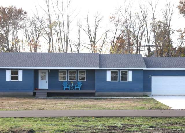 Property at 9004 Estates Dr, Demotte, IN 46310, 3 beds, 2 baths
