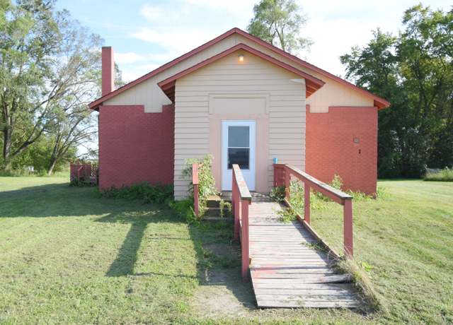 Property at 653 E 225 N, Rensselaer, IN 47978, 4 beds, 1.5 baths