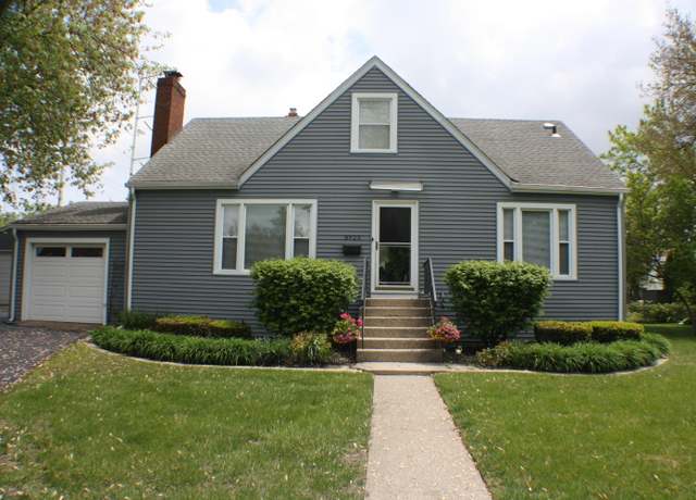 Property at 8925 Bunker Hill Dr, Munster, IN 46321, 4 beds, 2 baths