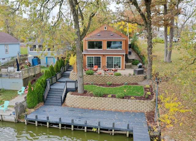 Property at 629 S Lakeview Dr, Lowell, IN 46356, 3 beds, 2 baths