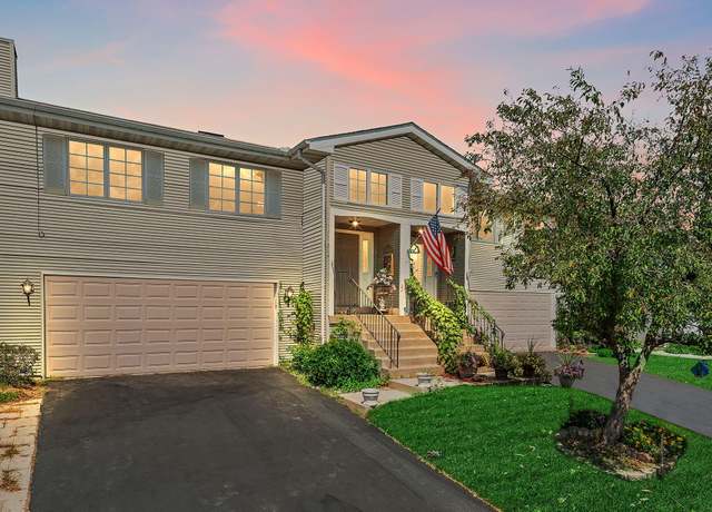Property at 204 Barbara Jean Dr, Schererville, IN 46375, 2 beds, 2.5 baths