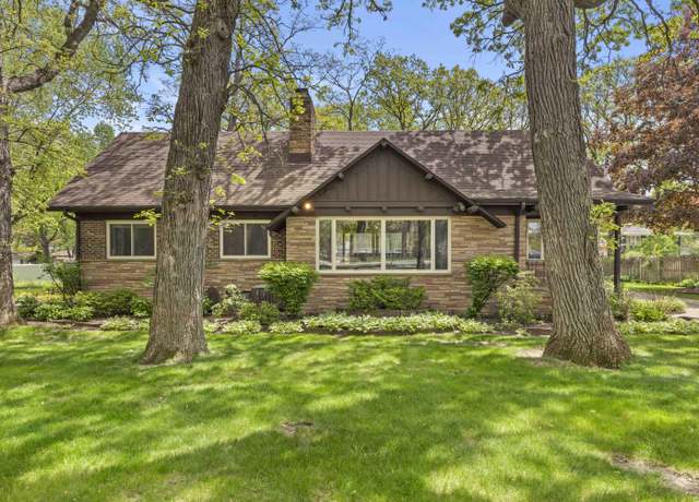Property at 758 S Court St, Crown Point, IN 46307, 4 beds, 2.5 baths