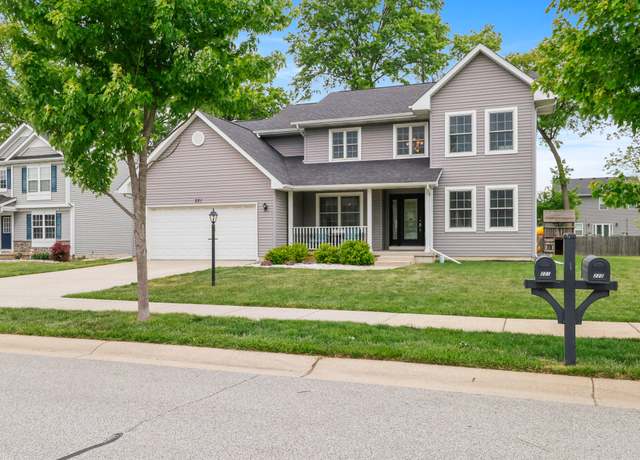 Property at 221 Trailcreek Dr, Chesterton, IN 46304, 5 beds, 2.5 baths
