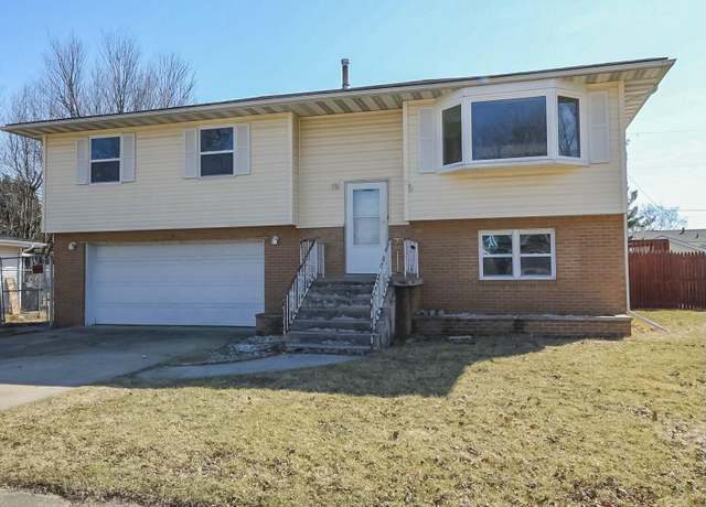 Property at 1129 S Dekalb St, Hobart, IN 46342, 3 beds, 2 baths