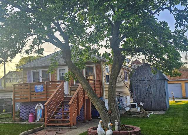Property at 1219 Lakeview Ave, Whiting, IN 46394, 2 beds, 1 bath