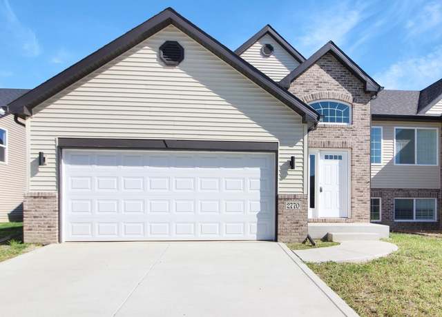 Property at 3036 W 82nd Pl, Merrillville, IN 46410, 5 beds, 2 baths