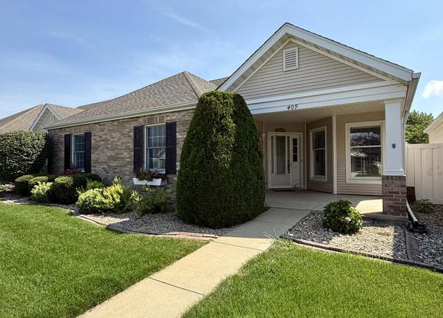 Property at 409 Greenbrier Ln, Lowell, IN 46356, 3 beds, 2 baths