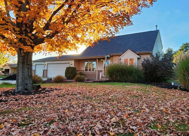 Property at 5001 Sunny Ln, Valparaiso, IN 46383, 3 beds, 2.5 baths