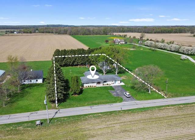 Property at 56915 Tulip Rd, New Carlisle, IN 46552, 4 beds, 3 baths