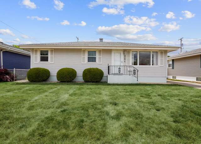 Property at 9334 Farmer Dr, Highland, IN 46322, 3 beds, 1 bath