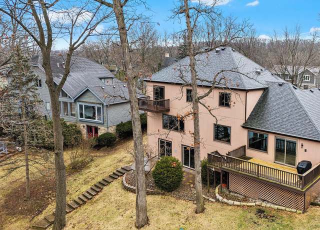 Property at 455 Amhurst Rd, Valparaiso, IN 46385, 5 beds, 3.5 baths