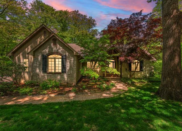 Property at 229 Barberry Ln, Valparaiso, IN 46383, 4 beds, 3.5 baths