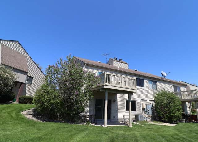 Property at 963 Millpond Rd, Valparaiso, IN 46385, 2 beds, 2 baths