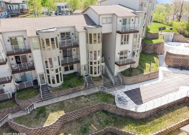 Property at 333 Lake Shore Dr Unit B2, Michigan City, IN 46360, 2 beds, 2.5 baths