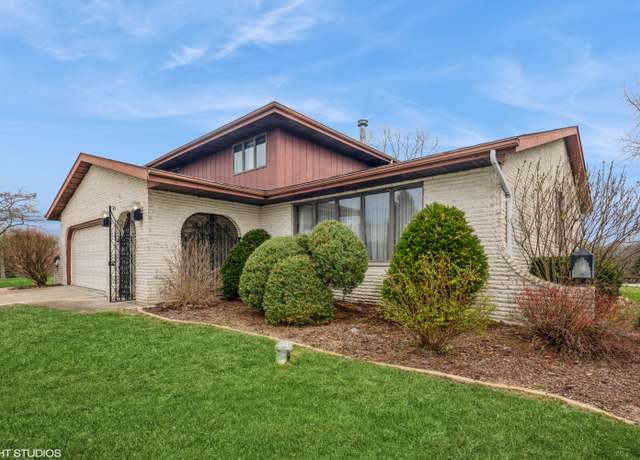 Property at 649 W 128th Ct, Crown Point, IN 46307, 3 beds, 3 baths