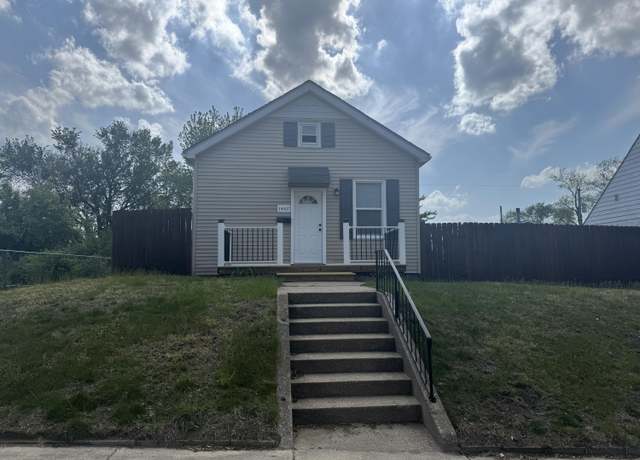 Property at 1407 Manhattan St, Michigan City, IN 46360, 3 beds, 1 bath