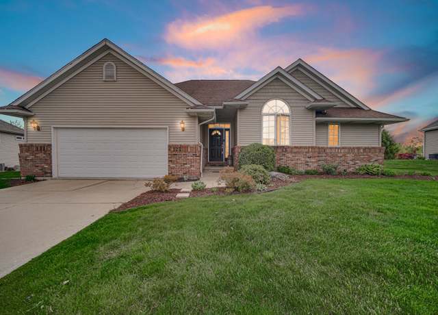 Property at 277 Hawkwood Dr, Valparaiso, IN 46385, 4 beds, 3.5 baths