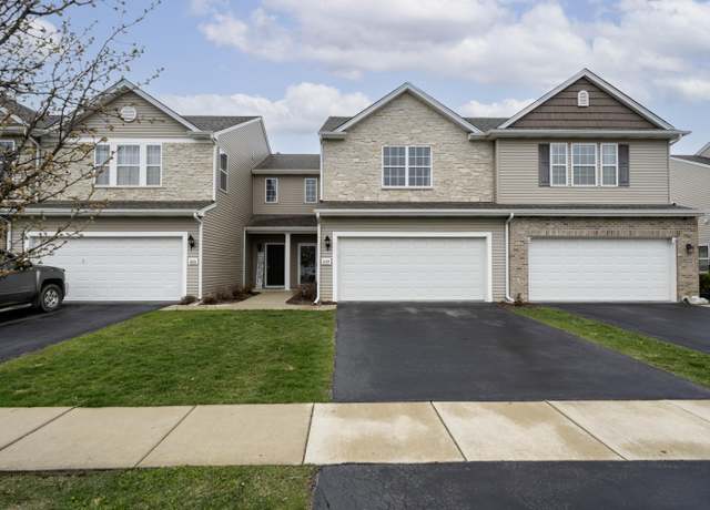 Property at 11224 Putnam Dr, Crown Point, IN 46307, 3 beds, 2.5 baths