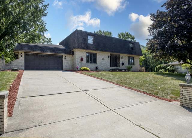Property at 5188 W Laxita Dr, La Porte, IN 46350, 3 beds, 2.5 baths