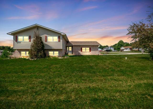 Property at 361 Sandwood Ct, Valparaiso, IN 46383, 4 beds, 3 baths