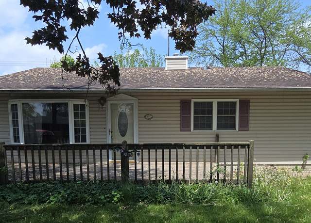 Property at 3017 Glenwood St, Highland, IN 46322, 3 beds, 1 bath