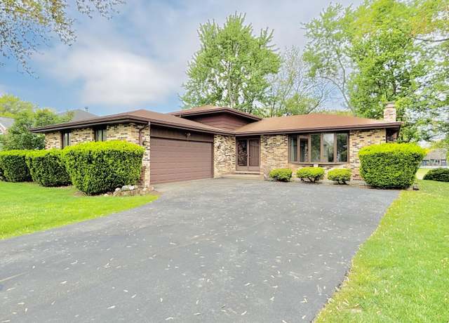 Property at 3036 Sunrise Dr, Crown Point, IN 46307, 4 beds, 2 baths