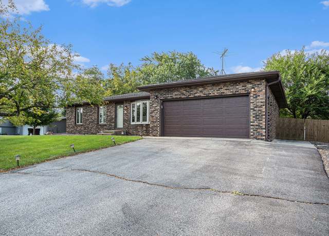 Property at 146 Curtis Dr, Valparaiso, IN 46383, 3 beds, 2 baths