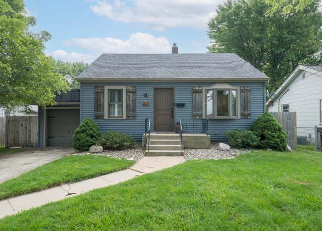 Property at 818 N West St, Crown Point, IN 46307, 3 beds, 1.5 baths