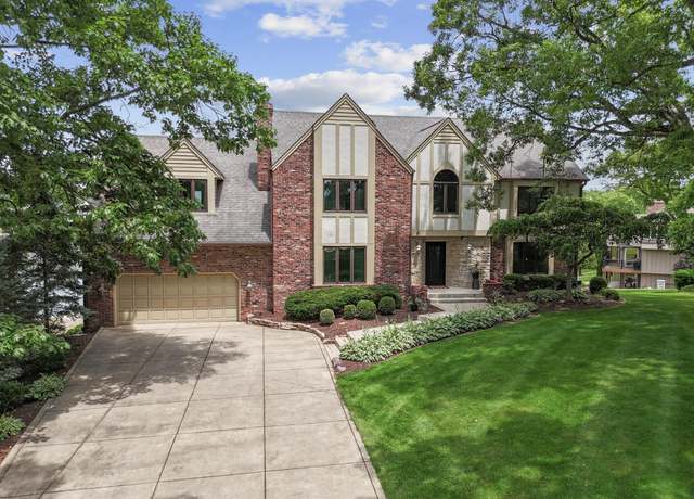 Property at 467 Scarborough Rd, Valparaiso, IN 46385, 5 beds, 4 baths
