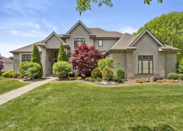 Property at 2142 Deer Run Dr, Schererville, IN 46375, 4 beds, 4.5 baths
