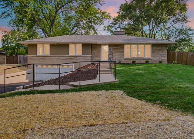 Property at 919 Frances Pl, Dyer, IN 46311, 3 beds, 3 baths