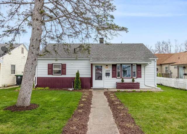 Property at 1323 W Cleveland Ave, Hobart, IN 46342, 2 beds, 1 bath