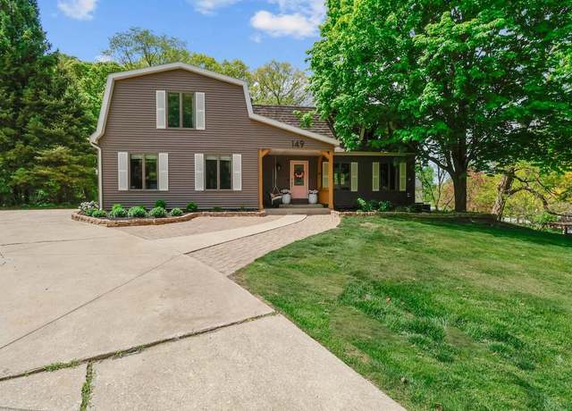 Property at 149 Westchester Ln, Valparaiso, IN 46385, 6 beds, 3.5 baths