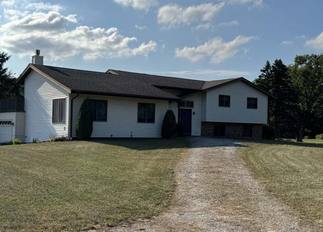 Property at 9656 N 200 E, La Porte, IN 46350, 4 beds, 3.5 baths