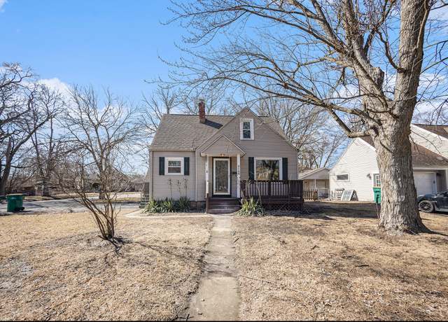 Property at 2156 Washington Cir, Munster, IN 46321, 3 beds, 2 baths