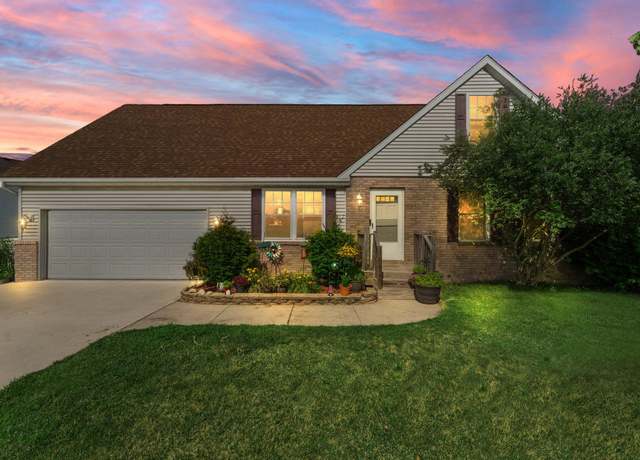 Property at 561 Fox Burrow Ct, Valparaiso, IN 46385, 4 beds, 3 baths