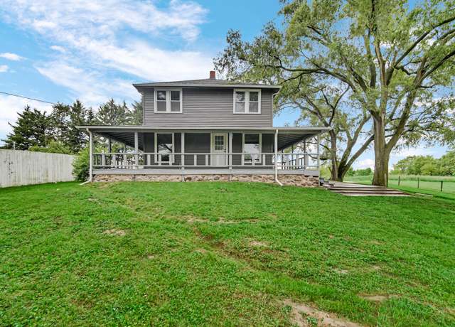 Property at 631 W 350 N, Valparaiso, IN 46385, 4 beds, 3.5 baths