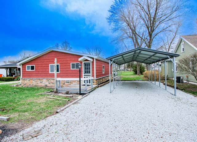 Property at 1008 N Agnew St, Winamac, IN 46996, 2 beds, 2 baths
