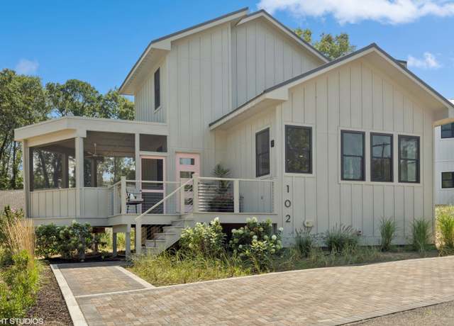 Property at 102 Cottage Ln, Michigan City, IN 46360, 3 beds, 2.5 baths