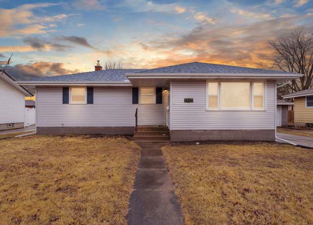 Property at 3129 Lois Pl, Highland, IN 46322, 3 beds, 1.5 baths