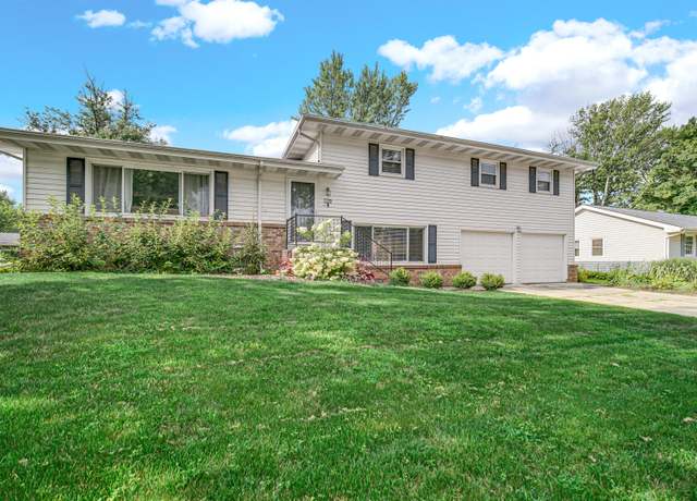 Property at 559 Gene Ln, Valparaiso, IN 46385, 4 beds, 2.5 baths