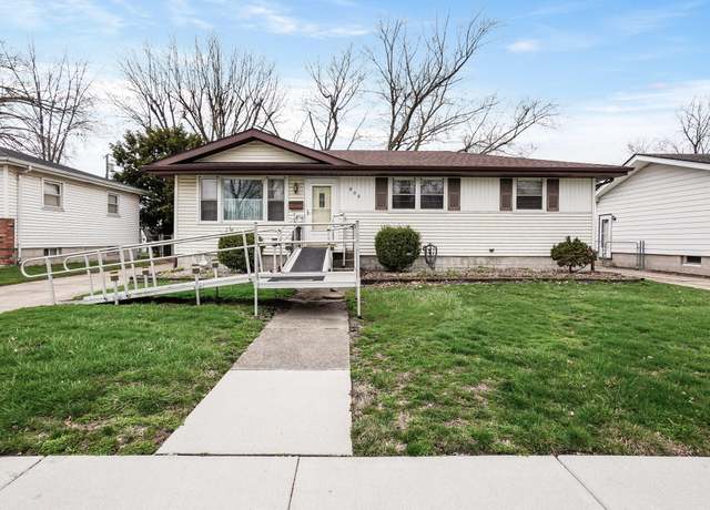 Property at 926 N Glenwood Ave, Griffith, IN 46319, 3 beds, 1.5 baths