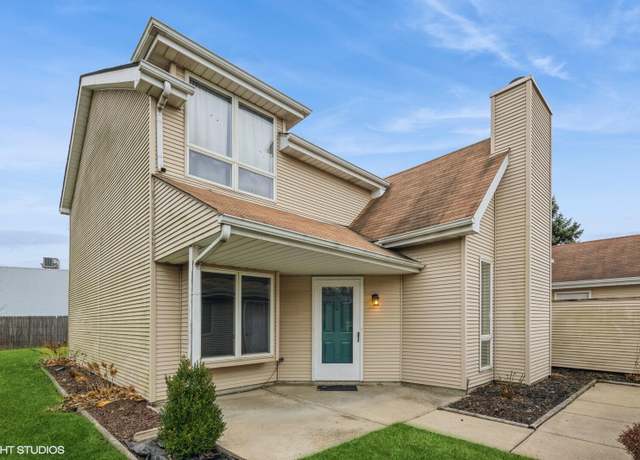 Property at 101 Bluegrass Dr, Schererville, IN 46375, 2 beds, 2 baths