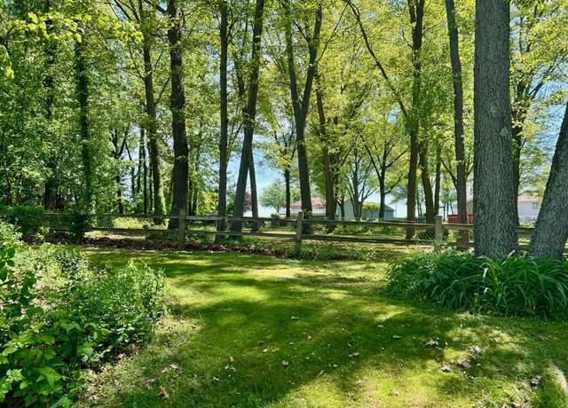 Property at 55420 Forest Cove Ct, New Carlisle, IN 46552