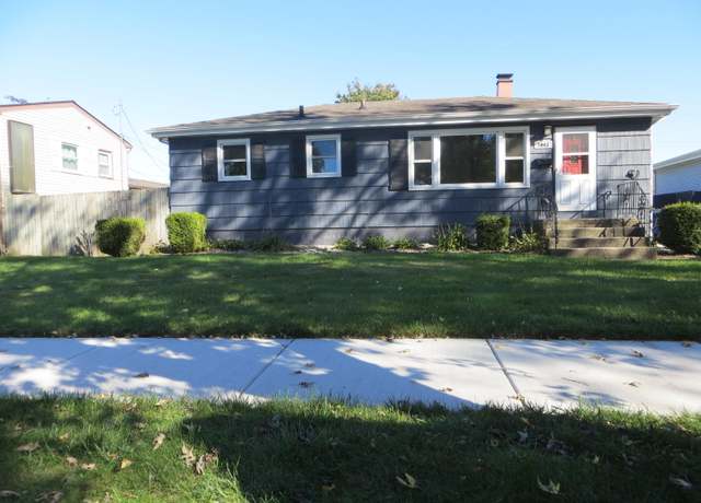 Property at 1043 N Oakwood St, Griffith, IN 46319, 3 beds, 1 bath