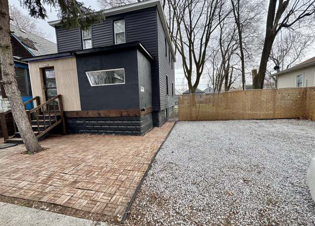 Property at 5631 Alice St, Hammond, IN 46320, 3 beds, 1 bath