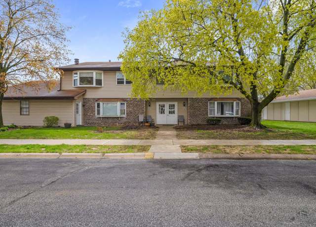 Property at 1815 Chelsea St, Schererville, IN 46375, 3 beds, 2 baths