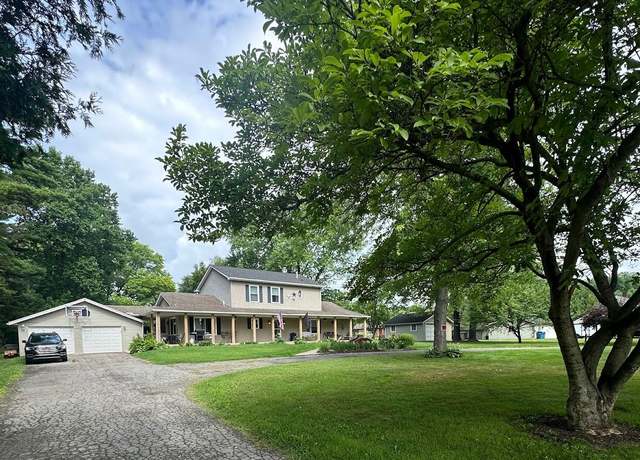 Property at 640 N River Dr, Chesterton, IN 46304, 4 beds, 2.5 baths