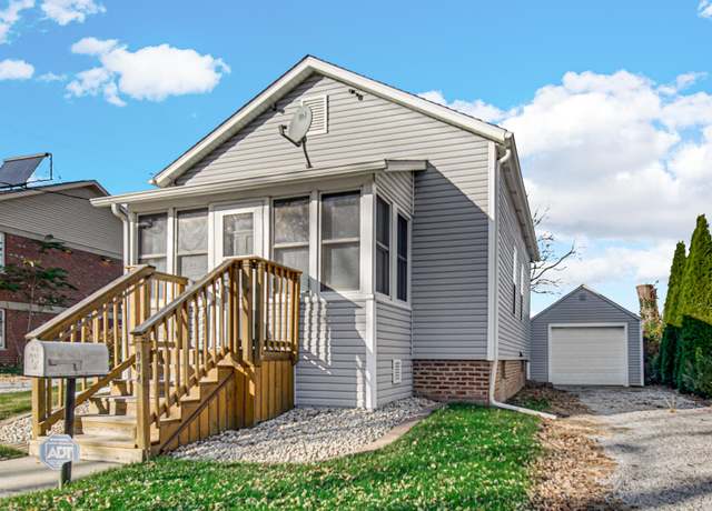 Property at 904 E Clark St, Crown Point, IN 46307, 2 beds, 1 bath